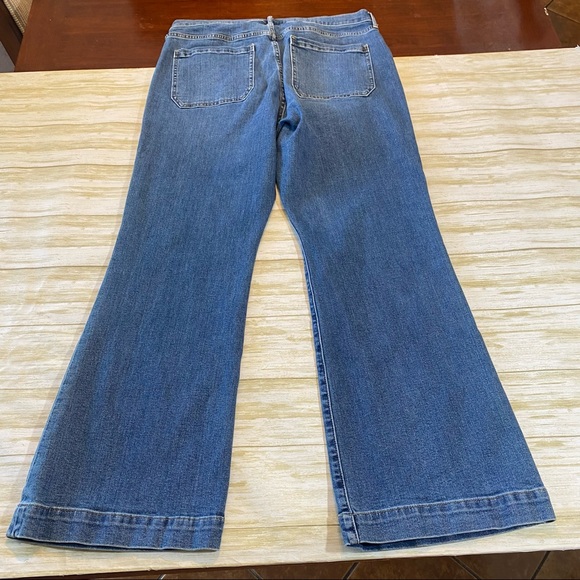 GAP High Rise Flare Jeans 16P - Picture 2 of 9